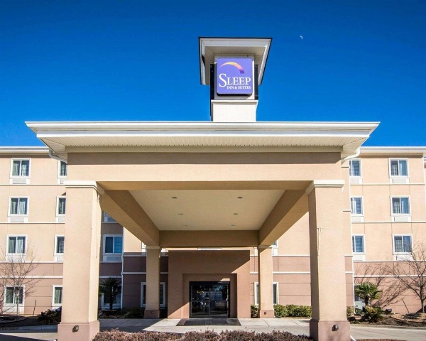 Sleep Inn & Suites Medical Center image 1