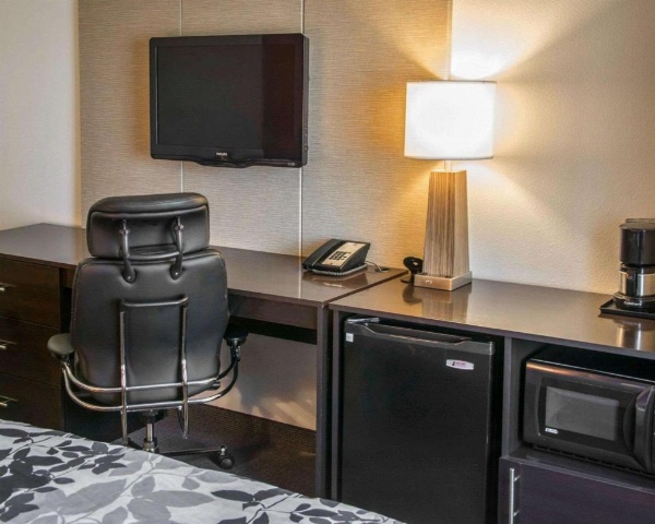 Sleep Inn & Suites Medical Center image 11